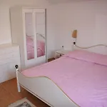 In With Sea View, Terrace, Air Conditioning, Wi-fi Appartamento Kukljica