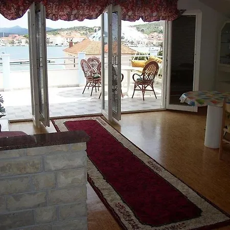 In With Sea View, Terrace, Air Conditioning, Wi-fi