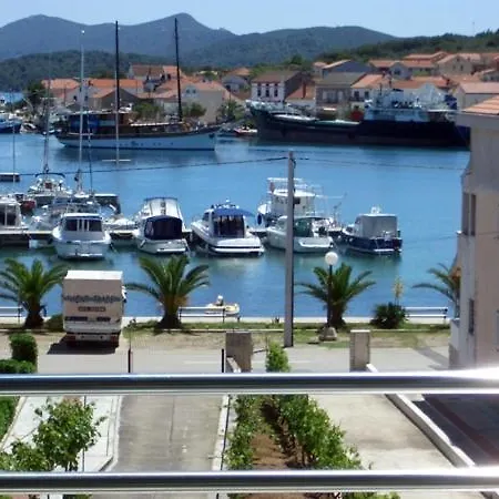 In With Sea View, Terrace, Air Conditioning, Wi-fi