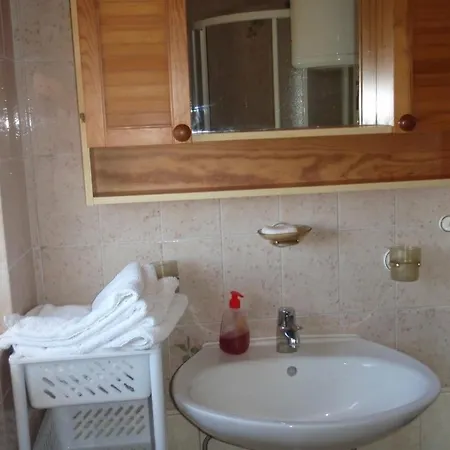In With Sea View, Terrace, Air Conditioning, Wi-fi *