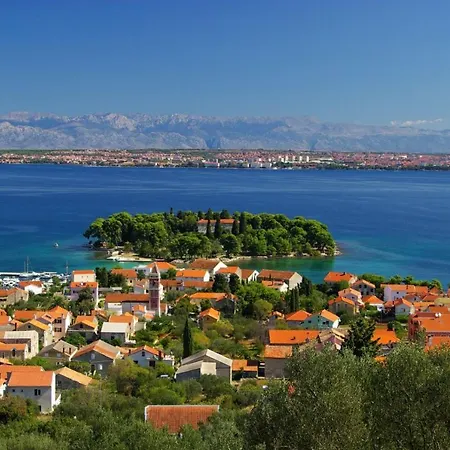 In With Sea View, Terrace, Air Conditioning, Wi-fi Kukljica