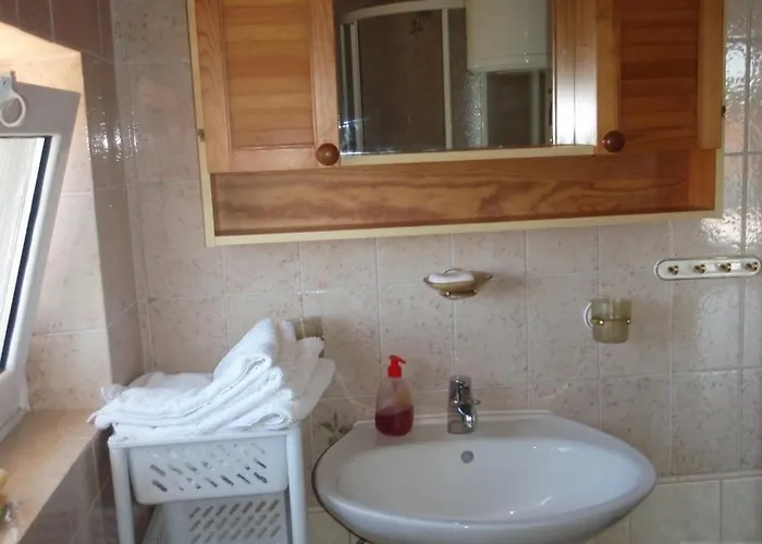 In With Sea View, Terrace, Air Conditioning, Wi-fi *