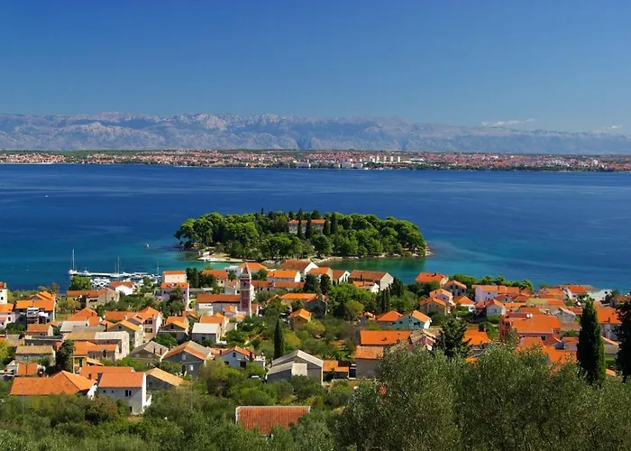 In With Sea View, Terrace, Air Conditioning, Wi-fi Kukljica